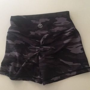 Tyc camo booty scrunch shoots